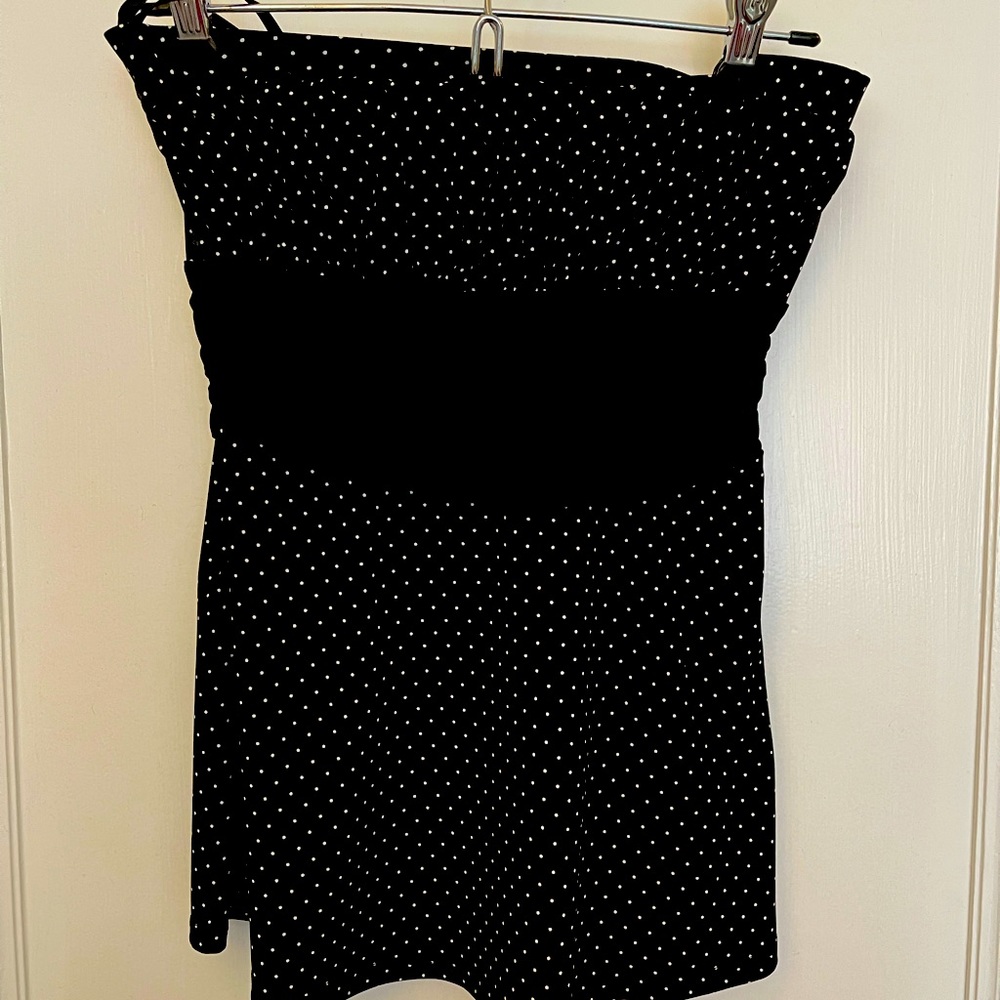 Women’s strapless top